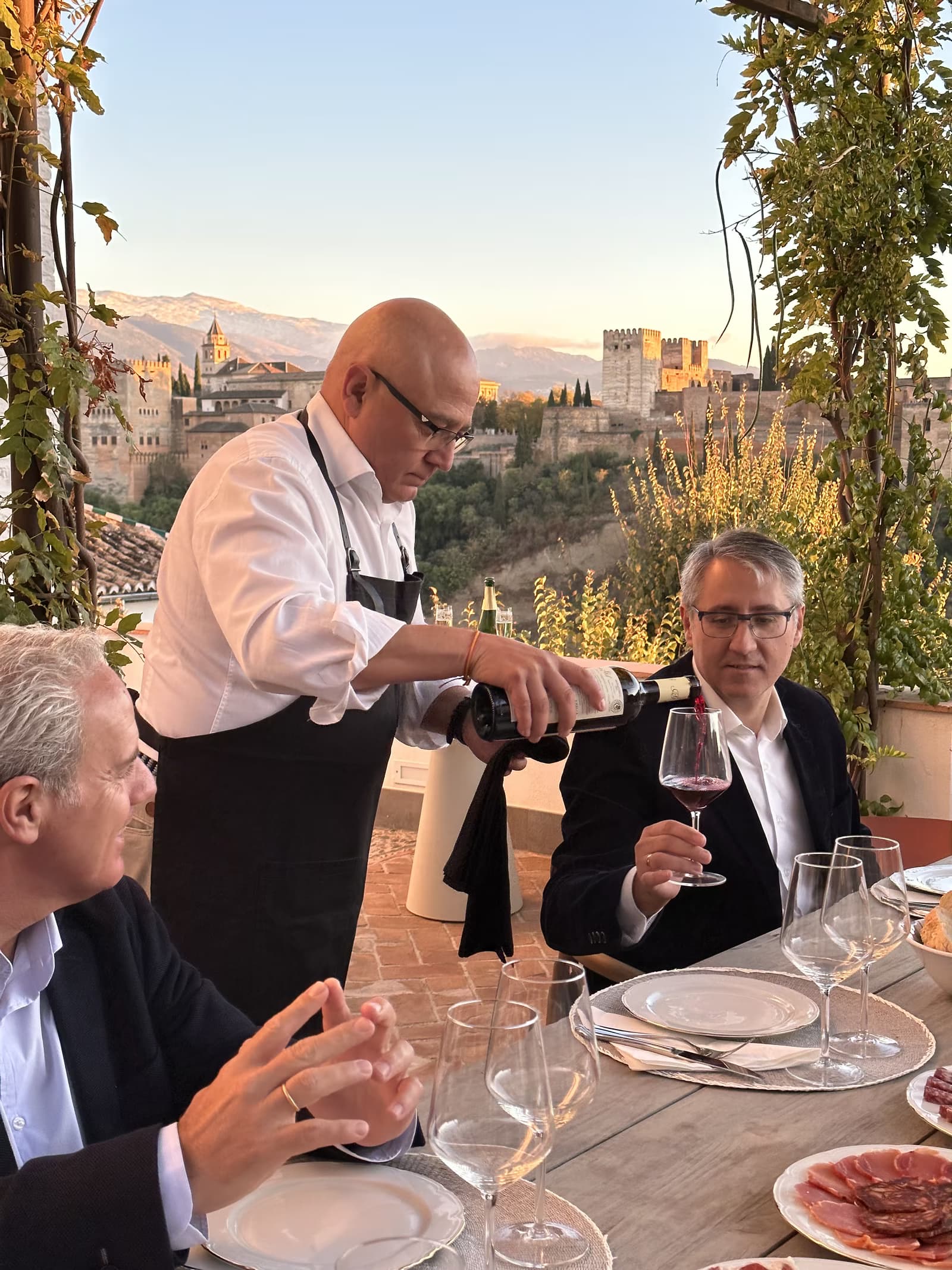 Catas de Vino — experiencia de vino con Ricardo Martínez en Granada (1)